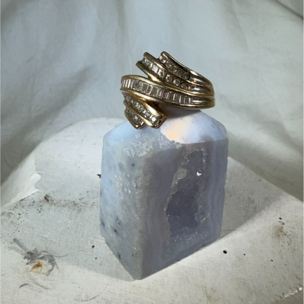 10k Yellow Gold 42 Diamond Cluster Wrap Baguettes & Round Sz 5.5 Ring 1.24tcw - Picture 2 of 13